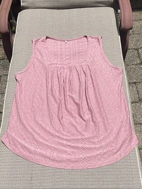 Soft Pink Eyelet Sleeveless Tank Top